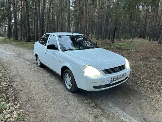 Белый ВАЗ 2170 Priora, объемом двигателя 1.6 л и пробегом 145 тыс. км за 3100 $, фото 5 на Automoto.ua