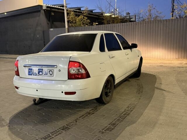 Белый ВАЗ 2170 Priora, объемом двигателя 1.6 л и пробегом 223 тыс. км за 1900 $, фото 5 на Automoto.ua