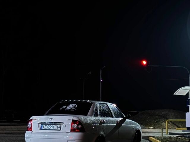 Белый ВАЗ 2170 Priora, объемом двигателя 1.6 л и пробегом 240 тыс. км за 2000 $, фото 4 на Automoto.ua