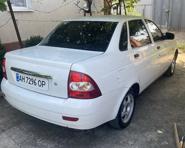 Білий ВАЗ 2170 Priora, об'ємом двигуна 1.6 л та пробігом 151 тис. км за 2700 $, фото 3 на Automoto.ua