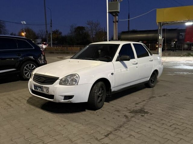 Белый ВАЗ 2170 Priora, объемом двигателя 1.6 л и пробегом 223 тыс. км за 1900 $, фото 4 на Automoto.ua
