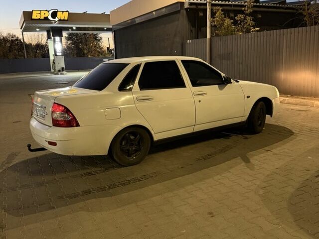 Белый ВАЗ 2170 Priora, объемом двигателя 1.6 л и пробегом 223 тыс. км за 1900 $, фото 6 на Automoto.ua