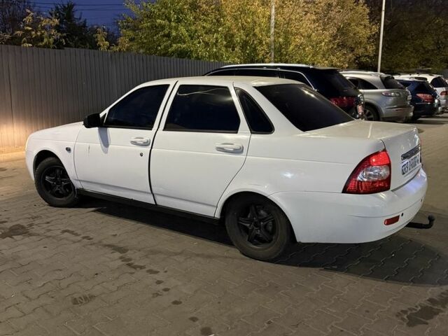 Белый ВАЗ 2170 Priora, объемом двигателя 1.6 л и пробегом 223 тыс. км за 1900 $, фото 7 на Automoto.ua