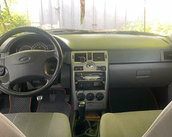 Білий ВАЗ 2170 Priora, об'ємом двигуна 1.6 л та пробігом 151 тис. км за 2700 $, фото 5 на Automoto.ua