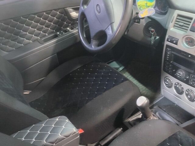 Білий ВАЗ 2170 Priora, об'ємом двигуна 1.6 л та пробігом 280 тис. км за 3500 $, фото 7 на Automoto.ua