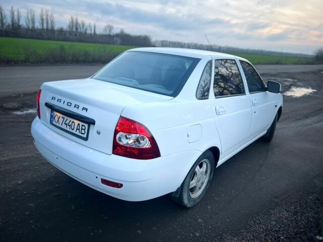 Білий ВАЗ 2170 Priora, об'ємом двигуна 1.6 л та пробігом 280 тис. км за 3500 $, фото 3 на Automoto.ua
