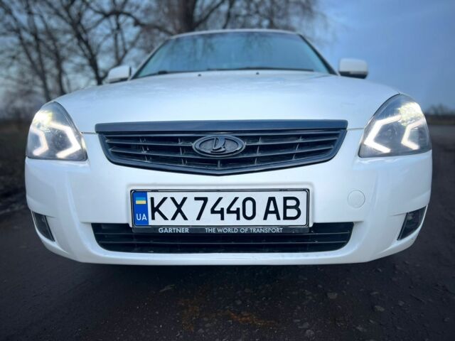 Білий ВАЗ 2170 Priora, об'ємом двигуна 1.6 л та пробігом 280 тис. км за 3500 $, фото 2 на Automoto.ua