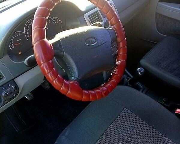 Белый ВАЗ 2170 Priora, объемом двигателя 1.6 л и пробегом 235 тыс. км за 3500 $, фото 10 на Automoto.ua