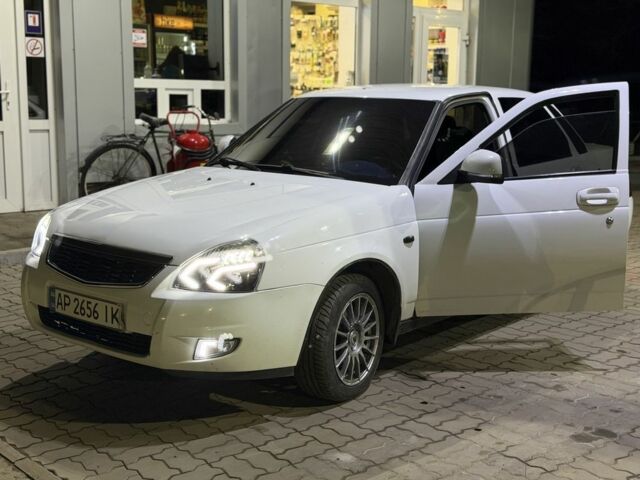 Белый ВАЗ 2170 Priora, объемом двигателя 1.6 л и пробегом 120 тыс. км за 4500 $, фото 7 на Automoto.ua