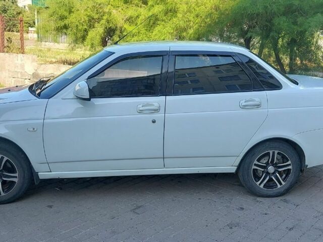 Білий ВАЗ 2170 Priora, об'ємом двигуна 1.6 л та пробігом 205 тис. км за 3700 $, фото 8 на Automoto.ua
