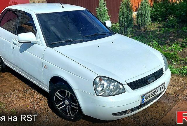 Белый ВАЗ 2170 Priora, объемом двигателя 1.6 л и пробегом 205 тыс. км за 3700 $, фото 11 на Automoto.ua
