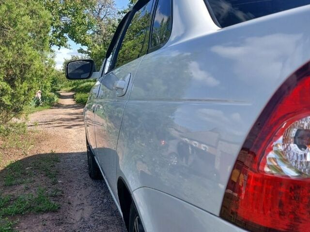 Білий ВАЗ 2170 Priora, об'ємом двигуна 1.6 л та пробігом 205 тис. км за 3700 $, фото 7 на Automoto.ua