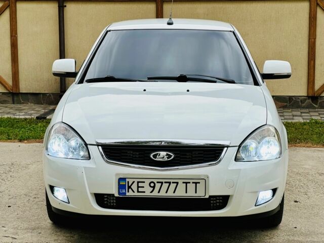 Белый ВАЗ 2170 Priora, объемом двигателя 1.6 л и пробегом 127 тыс. км за 5700 $, фото 1 на Automoto.ua