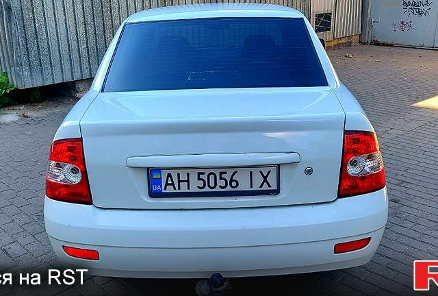 Белый ВАЗ 2170 Priora, объемом двигателя 1.6 л и пробегом 205 тыс. км за 3700 $, фото 13 на Automoto.ua