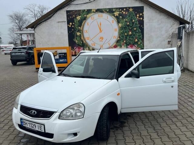 Белый ВАЗ 2170 Priora, объемом двигателя 0 л и пробегом 150 тыс. км за 2700 $, фото 3 на Automoto.ua