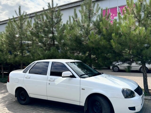 Белый ВАЗ 2170 Priora, объемом двигателя 0 л и пробегом 151 тыс. км за 2900 $, фото 2 на Automoto.ua
