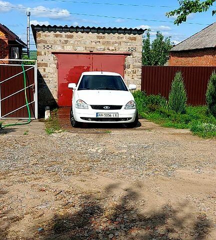 Белый ВАЗ 2170 Priora, объемом двигателя 1.6 л и пробегом 205 тыс. км за 3700 $, фото 1 на Automoto.ua