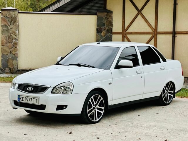 Белый ВАЗ 2170 Priora, объемом двигателя 1.6 л и пробегом 127 тыс. км за 5700 $, фото 6 на Automoto.ua