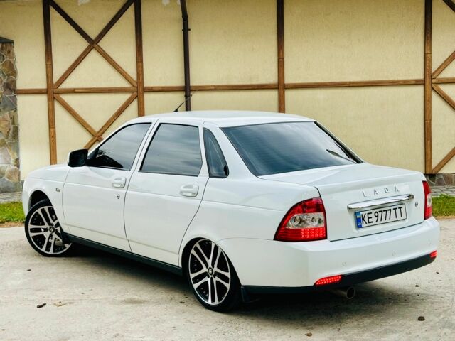Белый ВАЗ 2170 Priora, объемом двигателя 1.6 л и пробегом 127 тыс. км за 5700 $, фото 3 на Automoto.ua