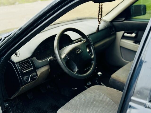 Чорний ВАЗ 2170 Priora, об'ємом двигуна 1.6 л та пробігом 300 тис. км за 1800 $, фото 3 на Automoto.ua