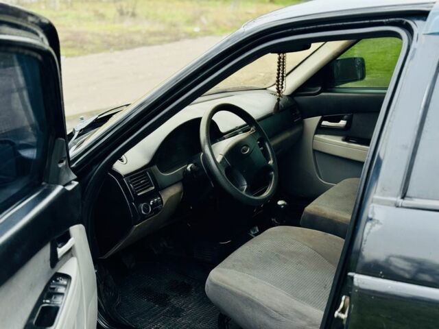 Чорний ВАЗ 2170 Priora, об'ємом двигуна 1.6 л та пробігом 300 тис. км за 1800 $, фото 4 на Automoto.ua