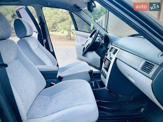 Чорний ВАЗ 2170 Priora, об'ємом двигуна 1.6 л та пробігом 218 тис. км за 2999 $, фото 8 на Automoto.ua