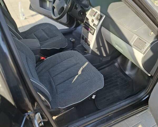 Черный ВАЗ 2170 Priora, объемом двигателя 1.6 л и пробегом 97 тыс. км за 3300 $, фото 2 на Automoto.ua
