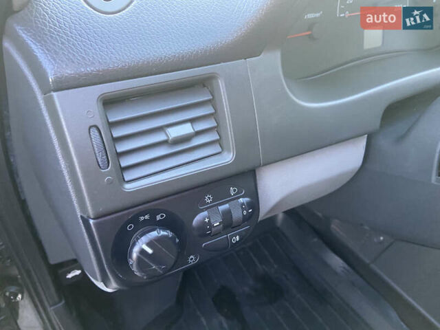 ВАЗ 2170 Priora 2007 у Монастырище на Automoto.ua Чорний ВАЗ 2170 Priora, об'ємом двигуна 1.6 л та пробігом 106 тис. км за 3200 $, фото 22 на Automoto.ua