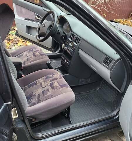 Черный ВАЗ 2170 Priora, объемом двигателя 1.6 л и пробегом 209 тыс. км за 2200 $, фото 6 на Automoto.ua