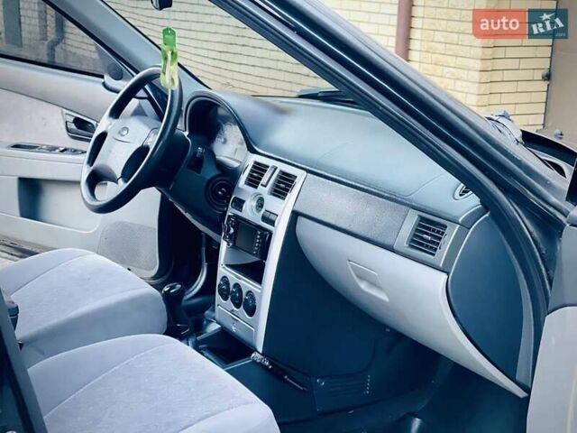 Чорний ВАЗ 2170 Priora, об'ємом двигуна 1.6 л та пробігом 218 тис. км за 2999 $, фото 6 на Automoto.ua