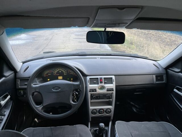 Черный ВАЗ 2170 Priora, объемом двигателя 1.6 л и пробегом 157 тыс. км за 1750 $, фото 8 на Automoto.ua