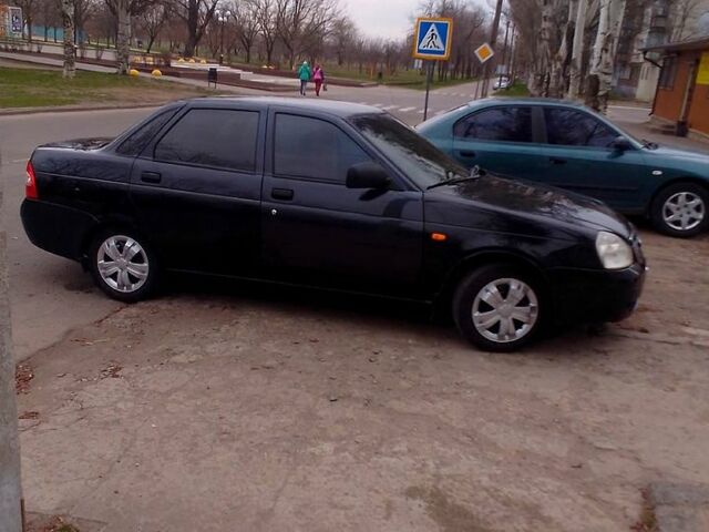 Черный ВАЗ 2170 Priora, объемом двигателя 1.6 л и пробегом 300 тыс. км за 2600 $, фото 2 на Automoto.ua