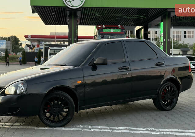 Черный ВАЗ 2170 Priora, объемом двигателя 1.6 л и пробегом 220 тыс. км за 2480 $, фото 2 на Automoto.ua