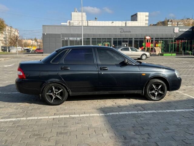 Черный ВАЗ 2170 Priora, объемом двигателя 1.6 л и пробегом 190 тыс. км за 2300 $, фото 6 на Automoto.ua
