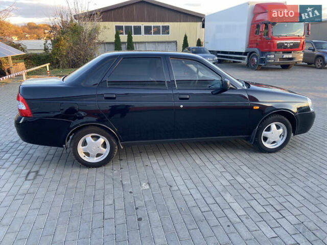 ВАЗ 2170 Priora 2007 у Монастырище на Automoto.ua Чорний ВАЗ 2170 Priora, об'ємом двигуна 1.6 л та пробігом 106 тис. км за 3200 $, фото 4 на Automoto.ua