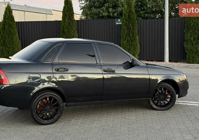 Черный ВАЗ 2170 Priora, объемом двигателя 1.6 л и пробегом 220 тыс. км за 2480 $, фото 7 на Automoto.ua