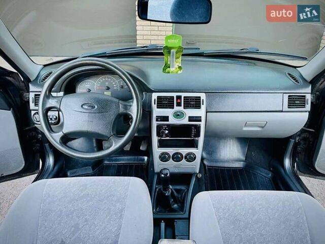 Чорний ВАЗ 2170 Priora, об'ємом двигуна 1.6 л та пробігом 218 тис. км за 2999 $, фото 7 на Automoto.ua