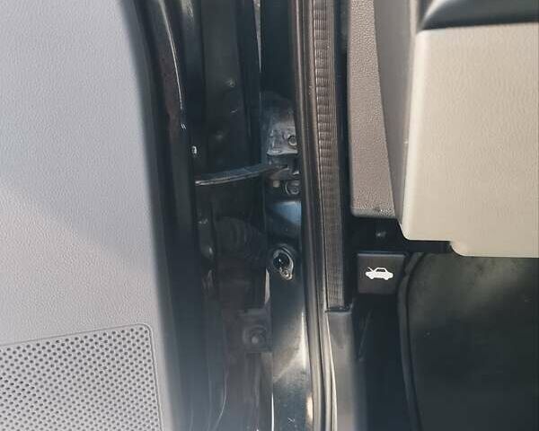 Черный ВАЗ 2170 Priora, объемом двигателя 1.6 л и пробегом 64 тыс. км за 3950 $, фото 60 на Automoto.ua