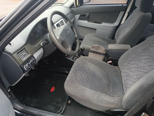 Черный ВАЗ 2170 Priora, объемом двигателя 0 л и пробегом 180 тыс. км за 1750 $, фото 6 на Automoto.ua