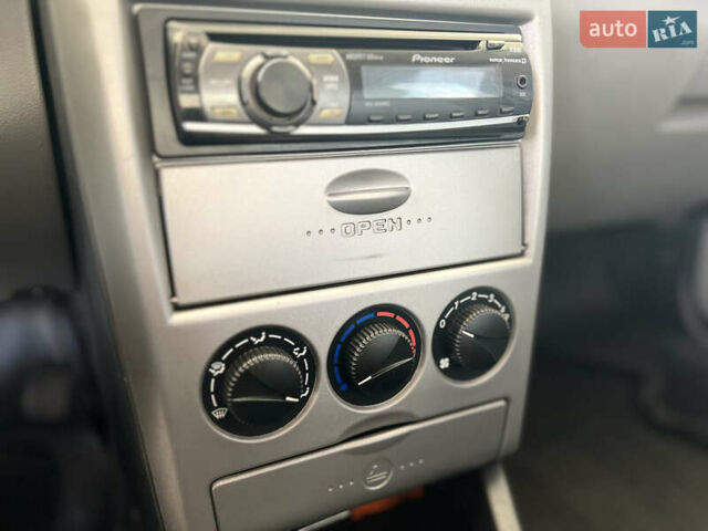 Черный ВАЗ 2170 Priora, объемом двигателя 1.6 л и пробегом 176 тыс. км за 3799 $, фото 14 на Automoto.ua