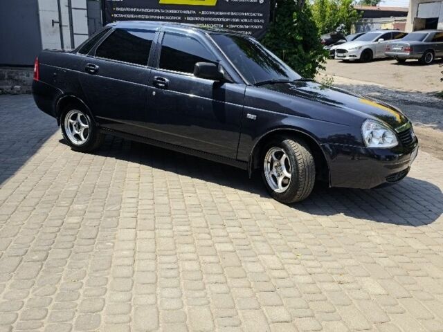 Черный ВАЗ 2170 Priora, объемом двигателя 1.6 л и пробегом 200 тыс. км за 2500 $, фото 2 на Automoto.ua