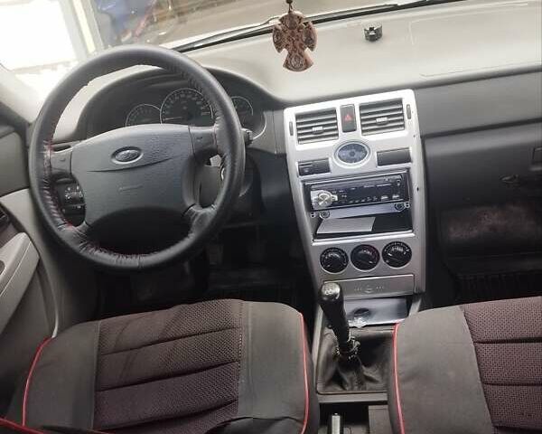 Черный ВАЗ 2170 Priora, объемом двигателя 1.6 л и пробегом 161 тыс. км за 2000 $, фото 8 на Automoto.ua