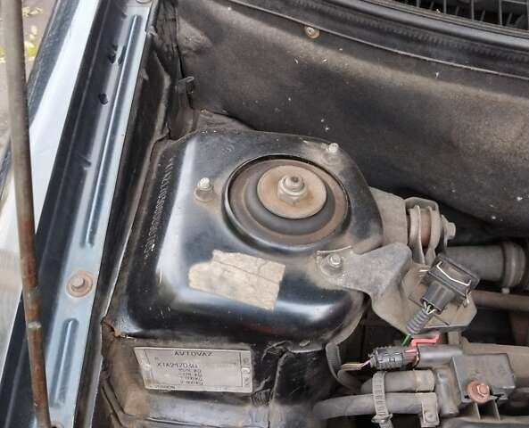 ВАЗ 2170 Priora 2008 у Києві на Automoto.ua Чорний ВАЗ 2170 Priora, об'ємом двигуна 1.6 л та пробігом 164 тис. км за 2200 $, фото 5 на Automoto.ua