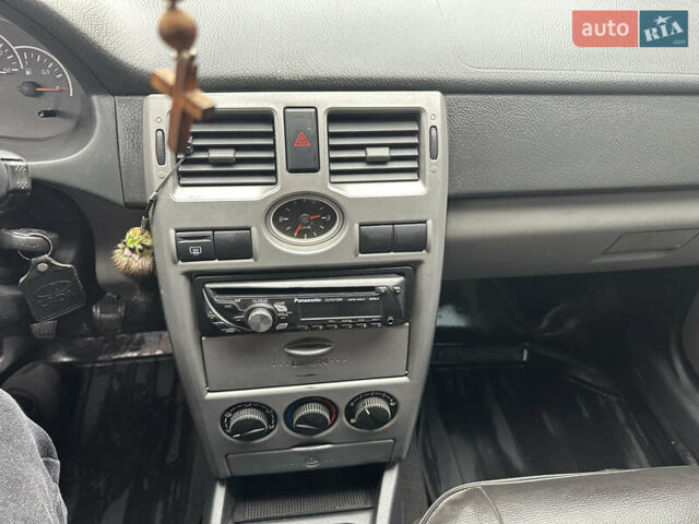 Чорний ВАЗ 2170 Priora, об'ємом двигуна 1.6 л та пробігом 134 тис. км за 3290 $, фото 11 на Automoto.ua