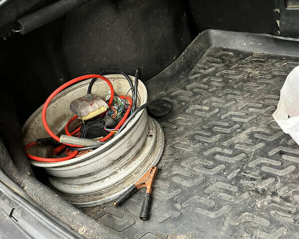 Черный ВАЗ 2170 Priora, объемом двигателя 1.6 л и пробегом 190 тыс. км за 2300 $, фото 5 на Automoto.ua