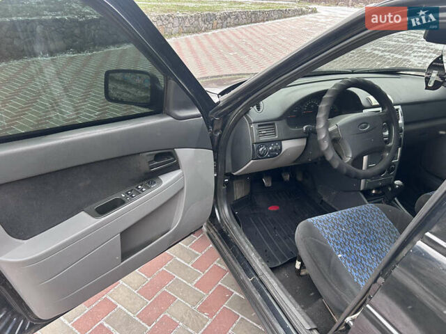 Черный ВАЗ 2170 Priora, объемом двигателя 1.6 л и пробегом 240 тыс. км за 2350 $, фото 7 на Automoto.ua