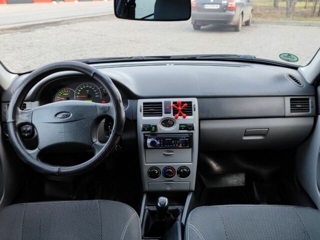 Чорний ВАЗ 2170 Priora, об'ємом двигуна 1.6 л та пробігом 215 тис. км за 2999 $, фото 13 на Automoto.ua