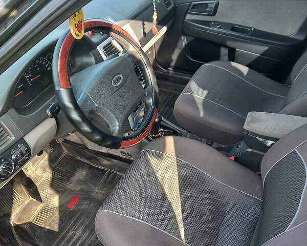 Черный ВАЗ 2170 Priora, объемом двигателя 1.6 л и пробегом 170 тыс. км за 2750 $, фото 2 на Automoto.ua