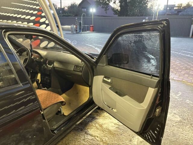 Чорний ВАЗ 2170 Priora, об'ємом двигуна 1.6 л та пробігом 220 тис. км за 2600 $, фото 5 на Automoto.ua