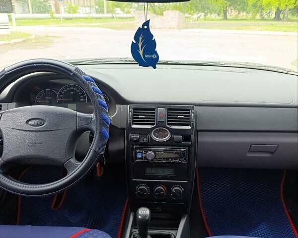 Черный ВАЗ 2170 Priora, объемом двигателя 1.6 л и пробегом 251 тыс. км за 2350 $, фото 11 на Automoto.ua